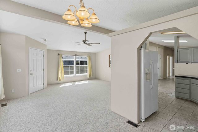 318 Peacock Lane, Kelso, WA 98626