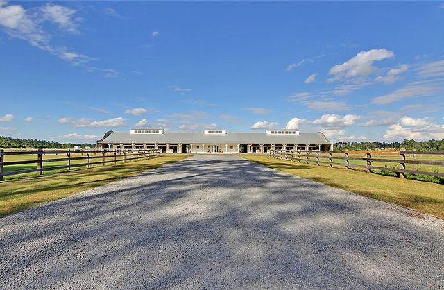 3976 Berberis Lane, Ravenel, SC 29470