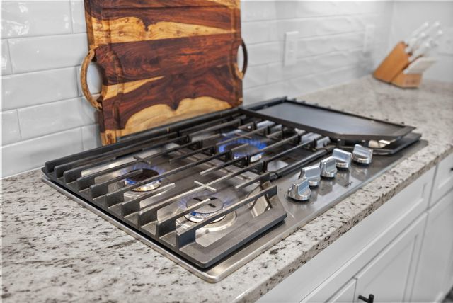 3976 Berberis Lane, Ravenel, SC 29470