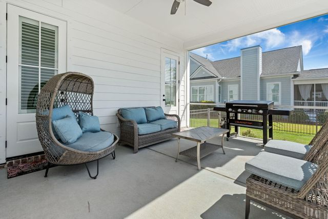 3976 Berberis Lane, Ravenel, SC 29470