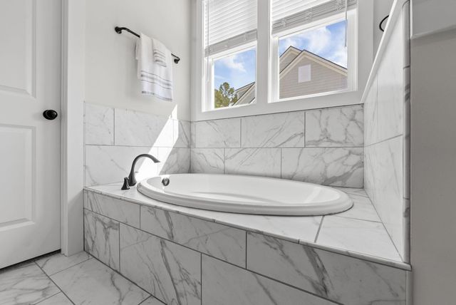 3976 Berberis Lane, Ravenel, SC 29470