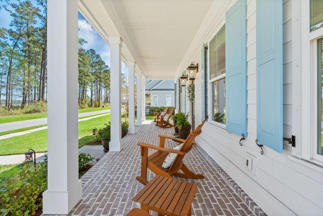 3976 Berberis Lane, Ravenel, SC 29470