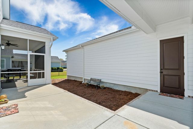 3976 Berberis Lane, Ravenel, SC 29470