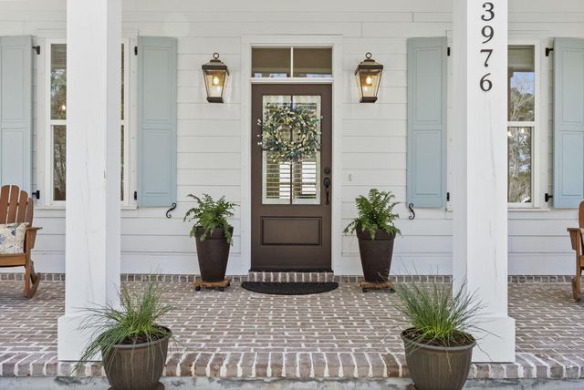 3976 Berberis Lane, Ravenel, SC 29470