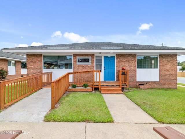 10 Dewitt Street, Jacksonville, NC 28540