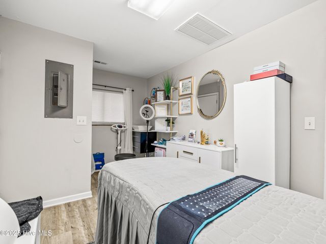 10 Dewitt Street, Jacksonville, NC 28540