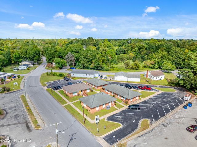 10 Dewitt Street, Jacksonville, NC 28540