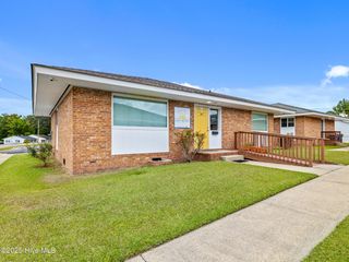 10 Dewitt Street, Jacksonville, NC 28540