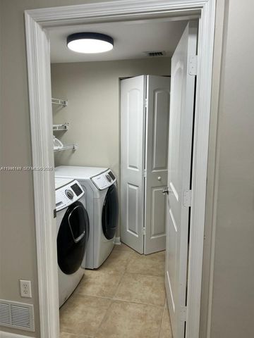 7350 SW 89th St 906S, Miami, FL 33156