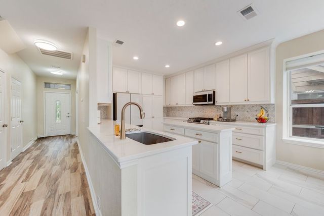 7852 Rushmore Court, Fort Worth, TX 76137