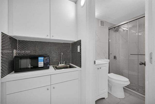 7309 NW 62nd St, Tamarac, FL 33321