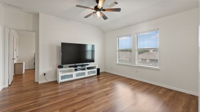 9208 Comanche Ridge Drive, Fort Worth, TX 76131