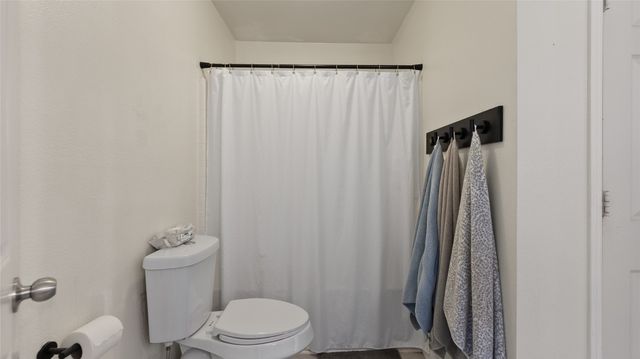 9208 Comanche Ridge Drive, Fort Worth, TX 76131