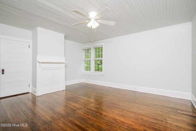 208 E Capitola Avenue, Kinston, NC 28501