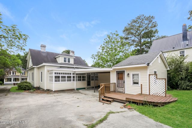 208 E Capitola Avenue, Kinston, NC 28501