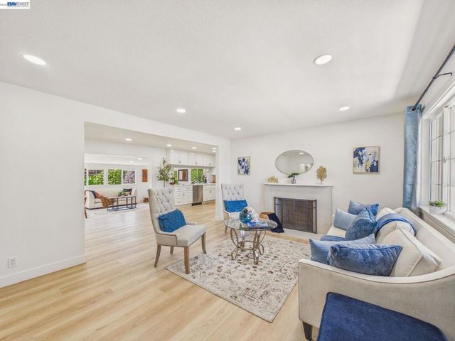 7482 Larkdale Avenue, Dublin, CA 94568