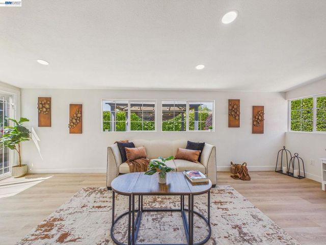 7482 Larkdale Avenue, Dublin, CA 94568