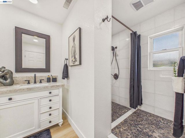7482 Larkdale Avenue, Dublin, CA 94568