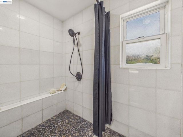 7482 Larkdale Avenue, Dublin, CA 94568