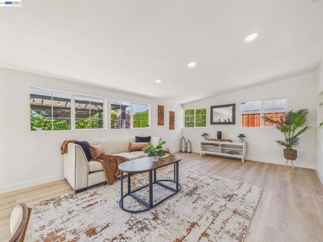 7482 Larkdale Avenue, Dublin, CA 94568