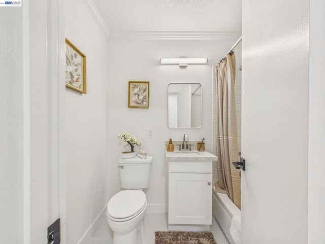 7482 Larkdale Avenue, Dublin, CA 94568