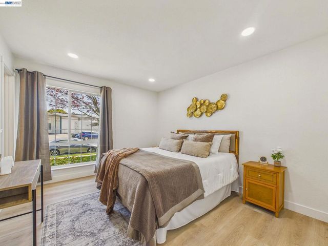 7482 Larkdale Avenue, Dublin, CA 94568