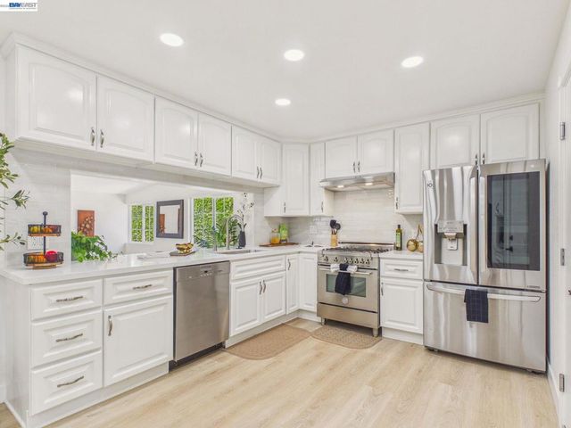 7482 Larkdale Avenue, Dublin, CA 94568
