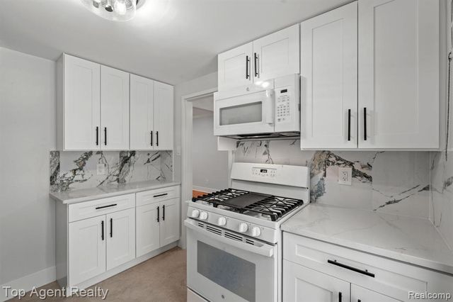 1724 Graefield Road, Birmingham, MI 48009