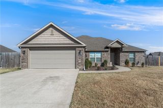 2220 Hunter Drive, Pea Ridge, AR 72751
