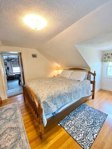17 Howe Street, Quincy, MA 02169