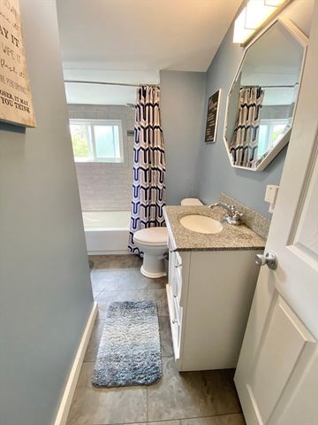 17 Howe Street, Quincy, MA 02169