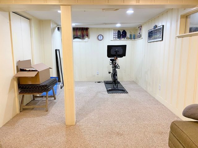 17 Howe Street, Quincy, MA 02169