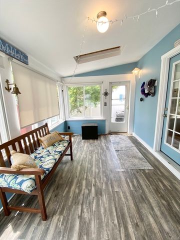 17 Howe Street, Quincy, MA 02169