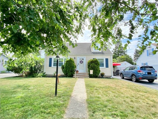 17 Howe Street, Quincy, MA 02169
