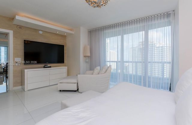 465 Brickell Ave 2301, Miami, FL 33131