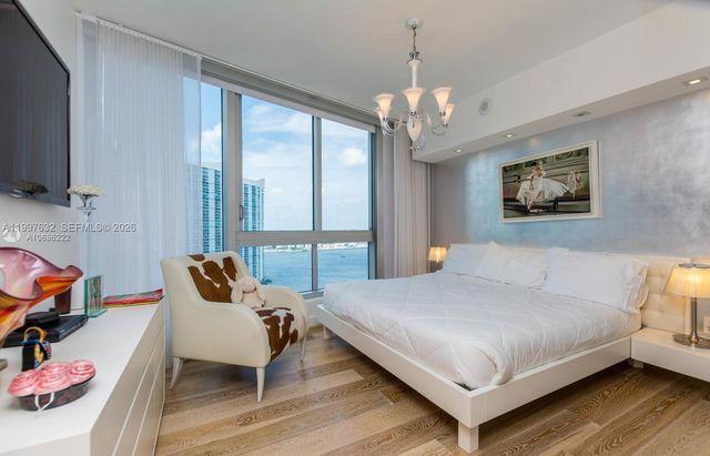 465 Brickell Ave 2301, Miami, FL 33131