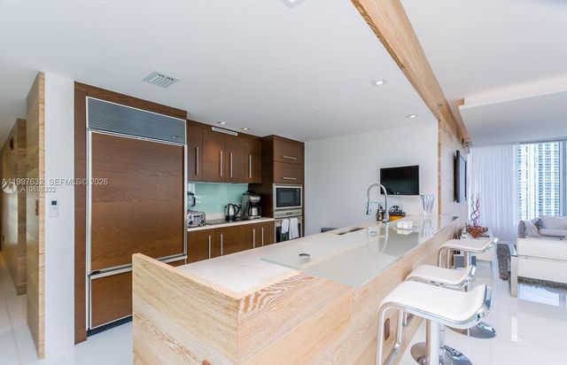 465 Brickell Ave 2301, Miami, FL 33131