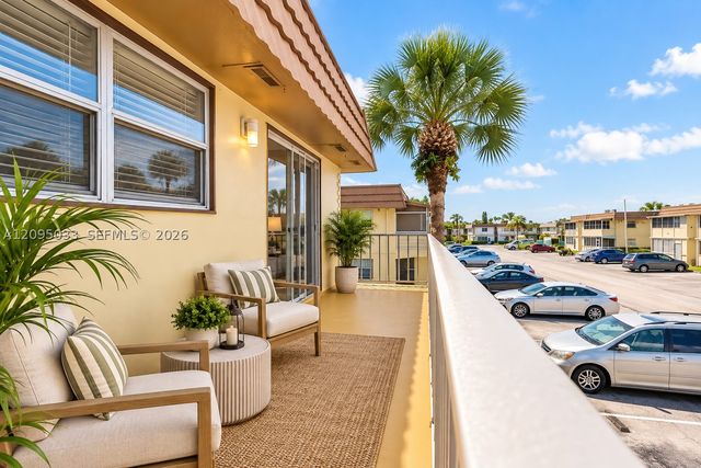 180 Saxony D 180, Delray Beach, FL 33446
