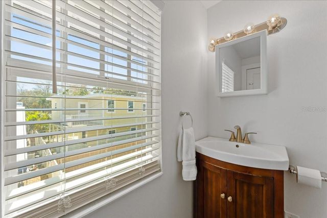 916 2ND STREET N B, St Petersburg, FL 33701