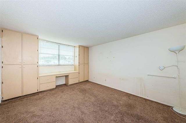 4895 BAY STREET NE 211, St Petersburg, FL 33704