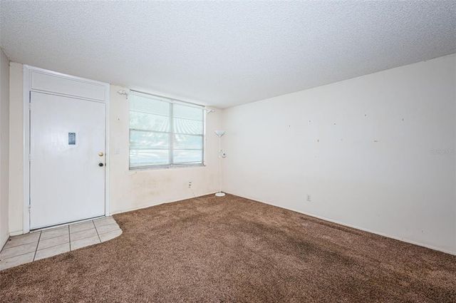 4895 BAY STREET NE 211, St Petersburg, FL 33704