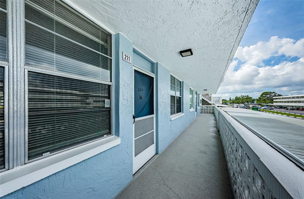 4895 BAY STREET NE 211, St Petersburg, FL 33704