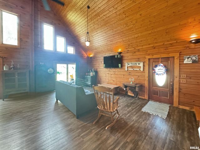 931 County Road 1035 Avenue, Mt Sterling, IL 62353