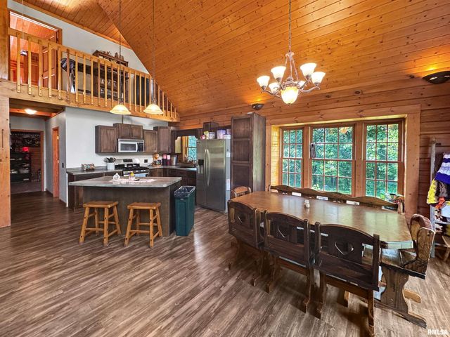 931 County Road 1035 Avenue, Mt Sterling, IL 62353