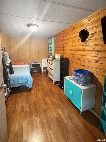 931 County Road 1035 Avenue, Mt Sterling, IL 62353