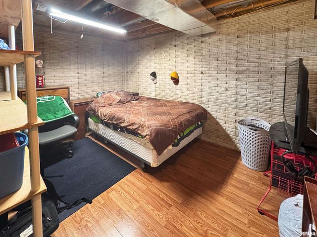 931 County Road 1035 Avenue, Mt Sterling, IL 62353