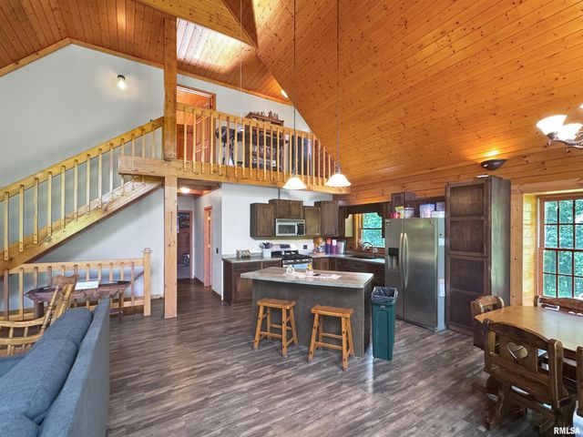 931 County Road 1035 Avenue, Mt Sterling, IL 62353