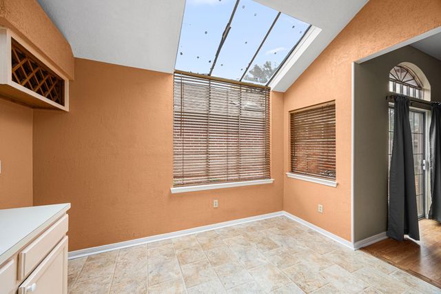 7118 River Garden Drive, Houston, TX 77095