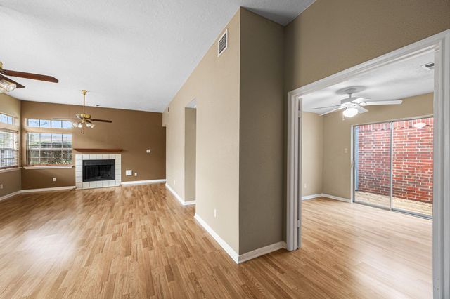 7118 River Garden Drive, Houston, TX 77095