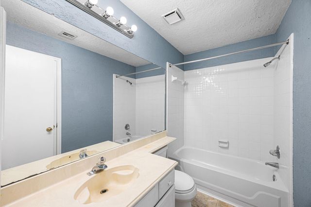 7118 River Garden Drive, Houston, TX 77095